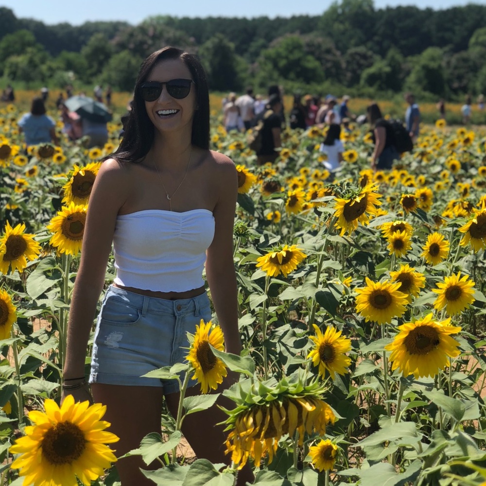 Meet your Posher, Katelyn